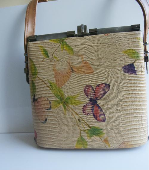 004GSV-BAGS Vintage-Butterfly-Hard Bag        Image