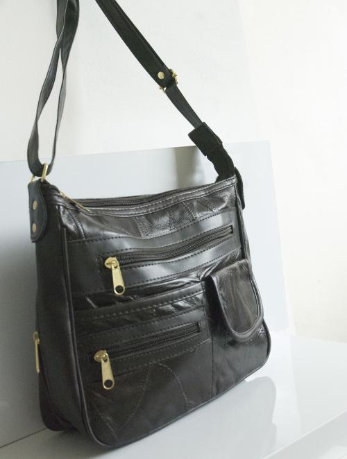 012GSV-BAG- Chocolate Brown-Double zip fronted- Handbag Image