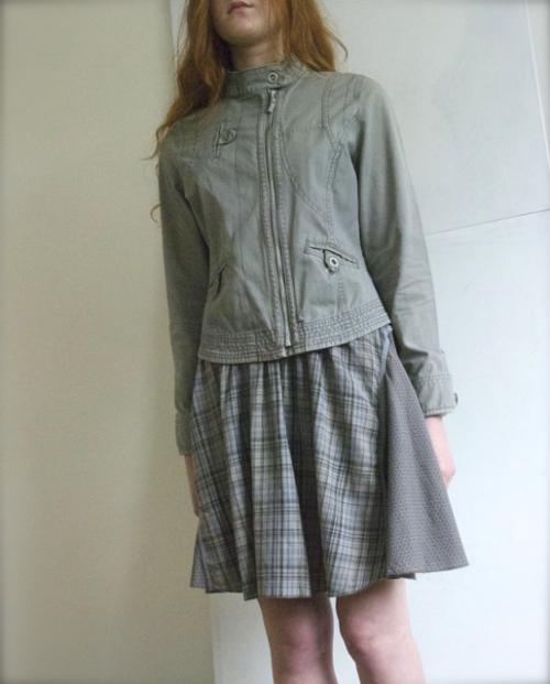 Dorothy Perkins - Skirt - size - 12 - Grey - Flared - Knee Length - Flared - GLAM shop - Vintage - Military collection - 013GSV Image