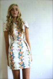 Dress Size 8 - Cream - Orange  Fruit -Retro - Style  - GLAM shop - Vintage - Dress Collection  -   005GSV Image